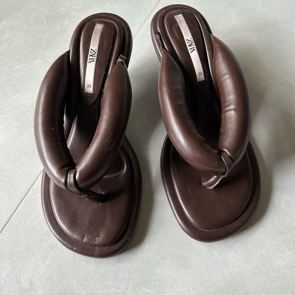 Sara sandals